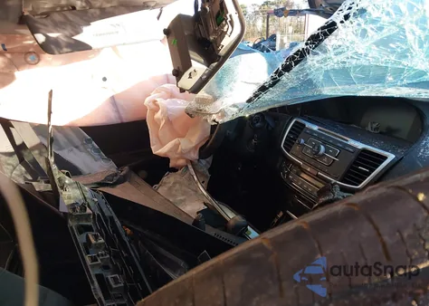 2016 Honda Accord Lx z USA, uszkodzony, nr VIN 1HGCR2F37GA045250